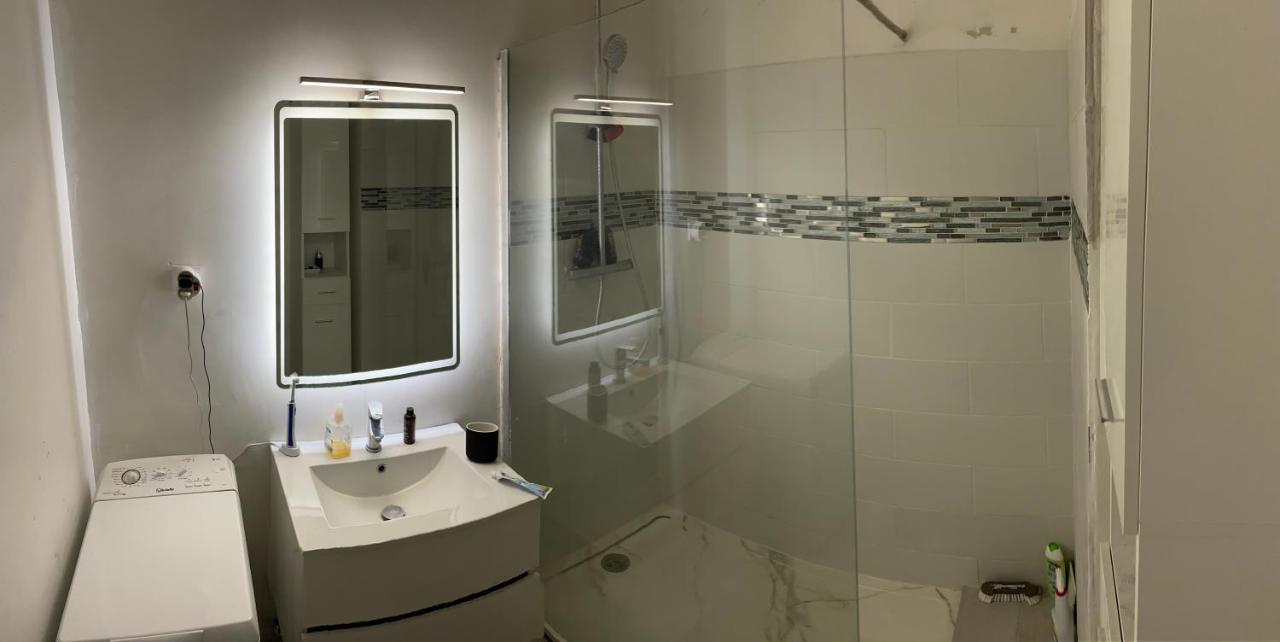 Appartement Avec Belle Vue Et Place De Parking Аннмасс Екстер'єр фото